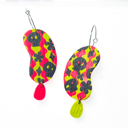 Neon Wavy trippy skull floral fun