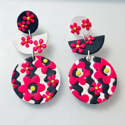 Trippy Daisies - pink, black, and white