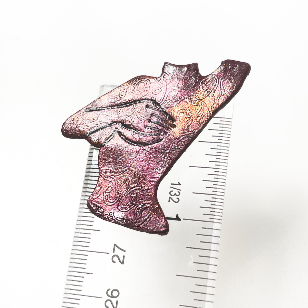 Feminine silhouette pin- Large