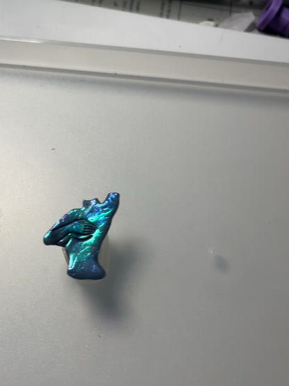 Feminine silhouette pin- SM