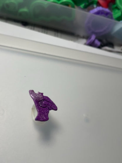 Feminine silhouette pin- SM