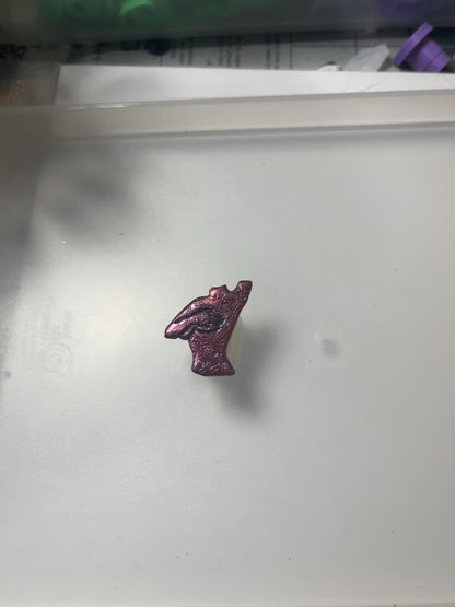 Feminine silhouette pin- SM